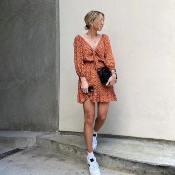 Dresses & Skirts - KIVARI Dress